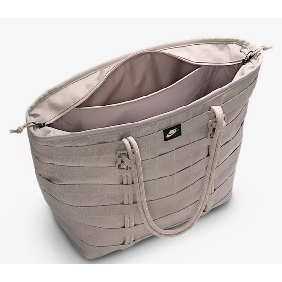 Nike RPM (26L) Gray Tote Bag (used once, like new) - Picture 2 of 9